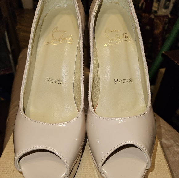 Christian Louboutin Very Privé 120 Peep-Toe Patent Leather Nude Pumps Size 37 - Picture 6 of 11